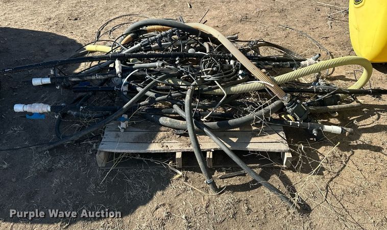 image for item KX9127 (4) John Deere fertilizer tanks