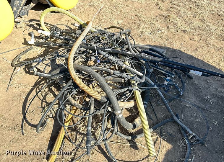 image for item KX9127 (4) John Deere fertilizer tanks