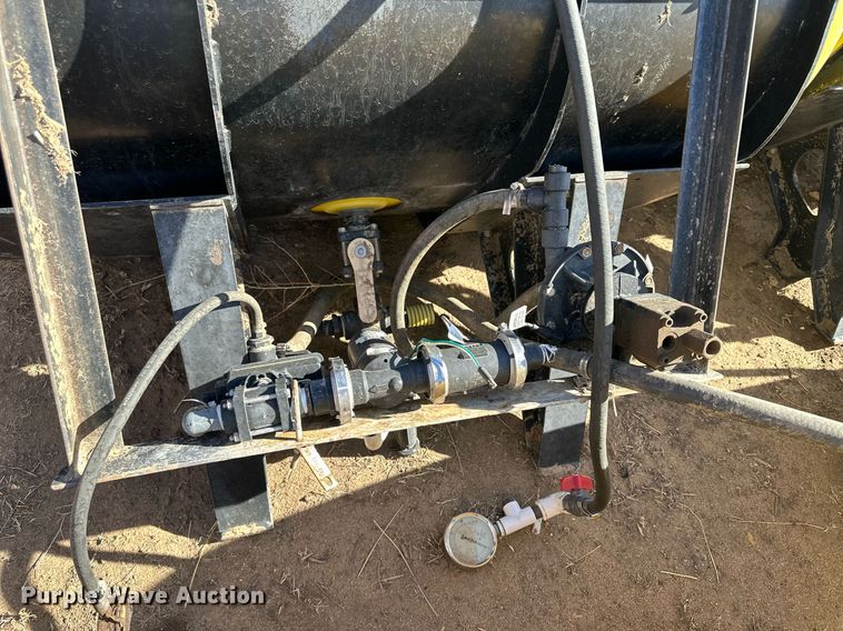 image for item KX9127 (4) John Deere fertilizer tanks