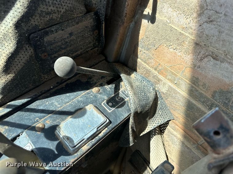 image for item KX9129 Massey Ferguson 2745  tractor