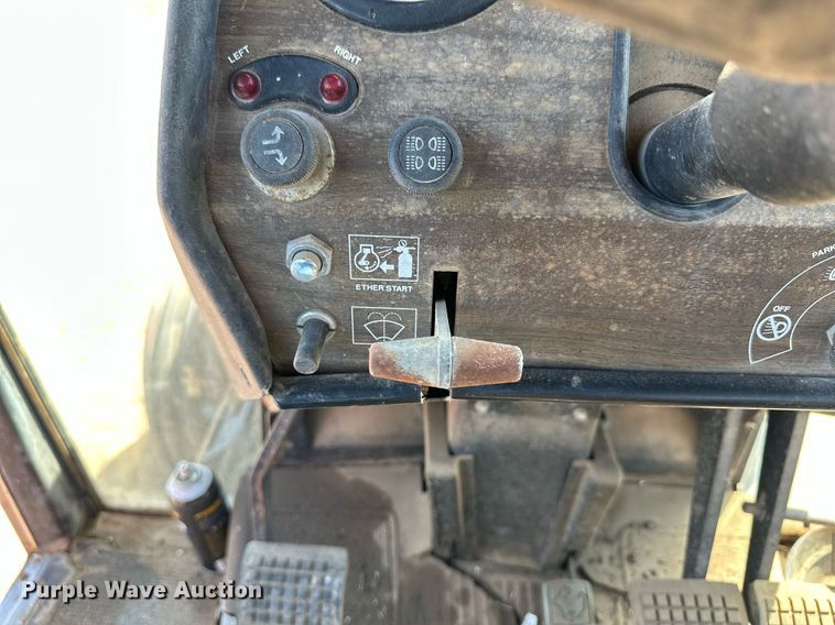 image for item KX9129 Massey Ferguson 2745  tractor