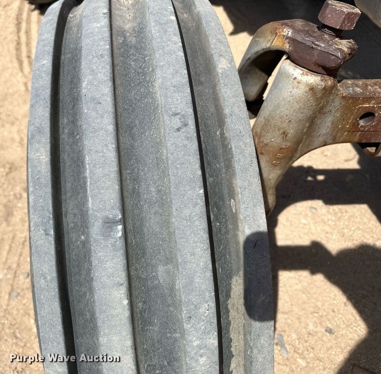 image for item KX9129 Massey Ferguson 2745  tractor