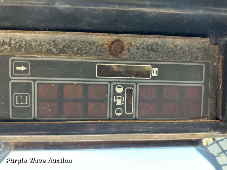 image for item KX9131 1996 New Holland LX865  skid steer loader