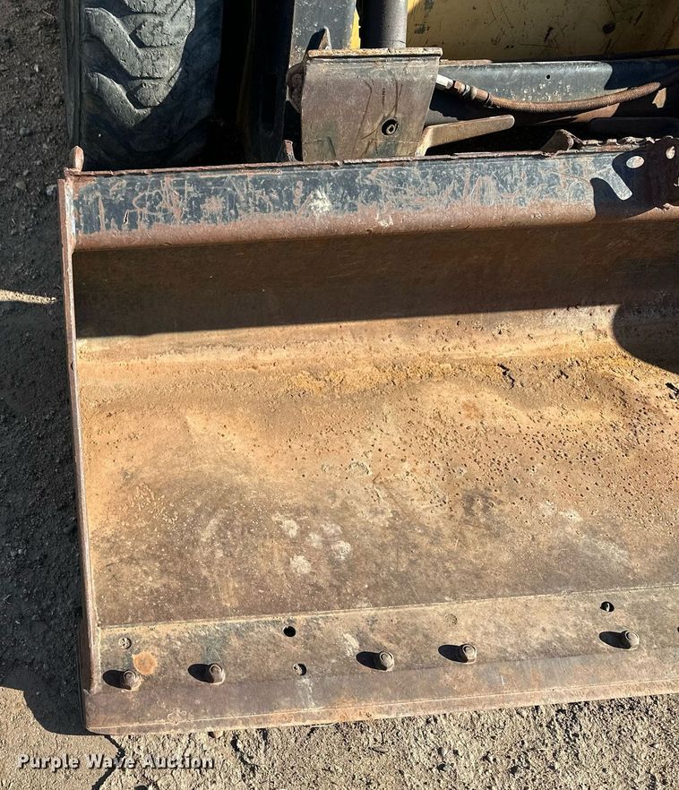 image for item KX9131 1996 New Holland LX865  skid steer loader