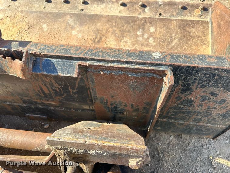 image for item KX9131 1996 New Holland LX865  skid steer loader