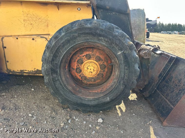 image for item KX9131 1996 New Holland LX865  skid steer loader