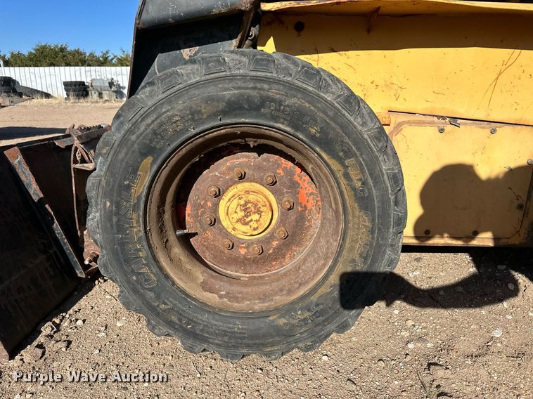 image for item KX9131 1996 New Holland LX865  skid steer loader