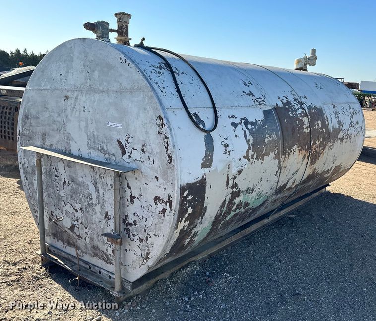 image for item KX9133 Fuel tank