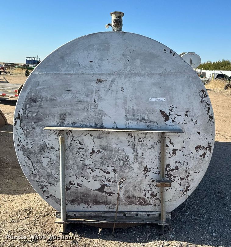 image for item KX9133 Fuel tank