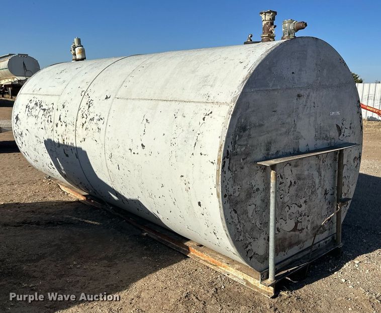 image for item KX9133 Fuel tank