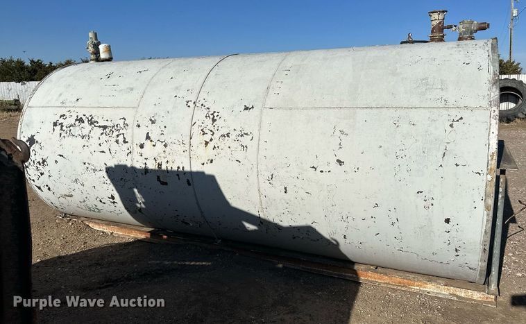 image for item KX9133 Fuel tank