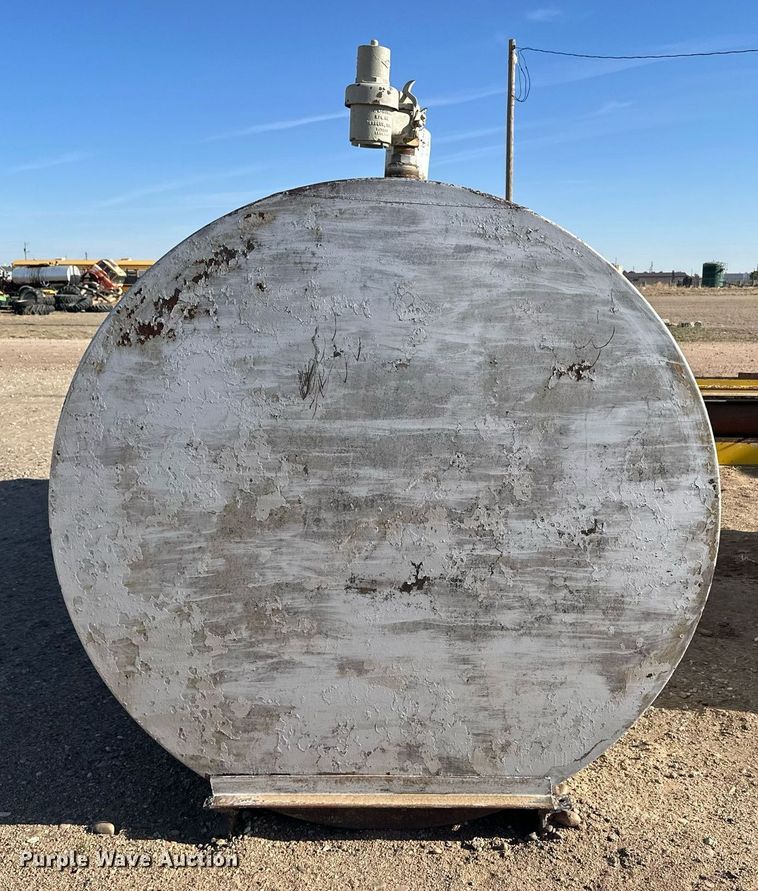 image for item KX9133 Fuel tank