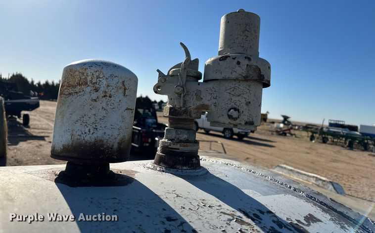 image for item KX9133 Fuel tank