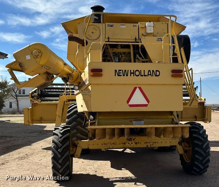 image for item KX9138 New Holland TR98  combine