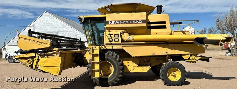 image for item KX9138 New Holland TR98  combine