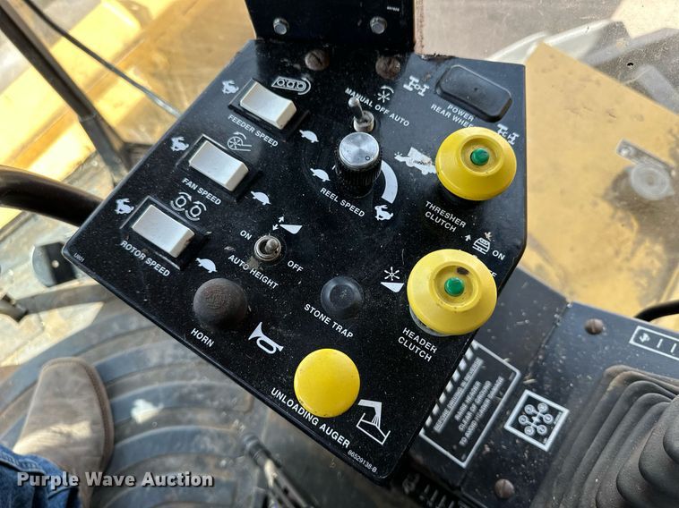 image for item KX9138 New Holland TR98  combine