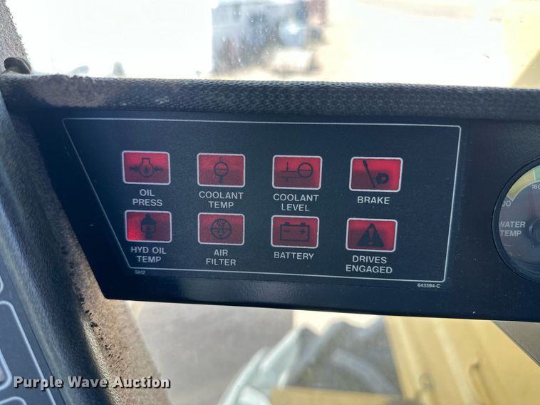 image for item KX9138 New Holland TR98  combine