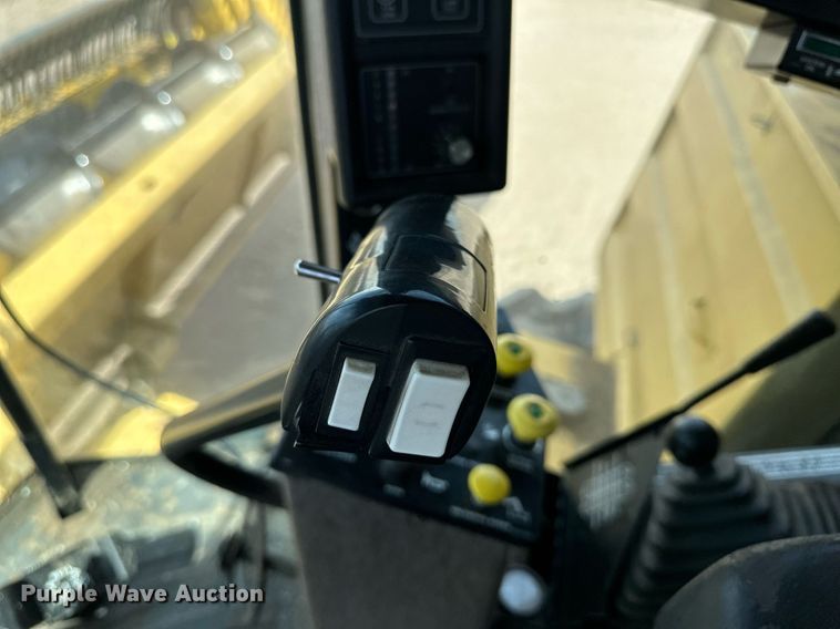 image for item KX9138 New Holland TR98  combine