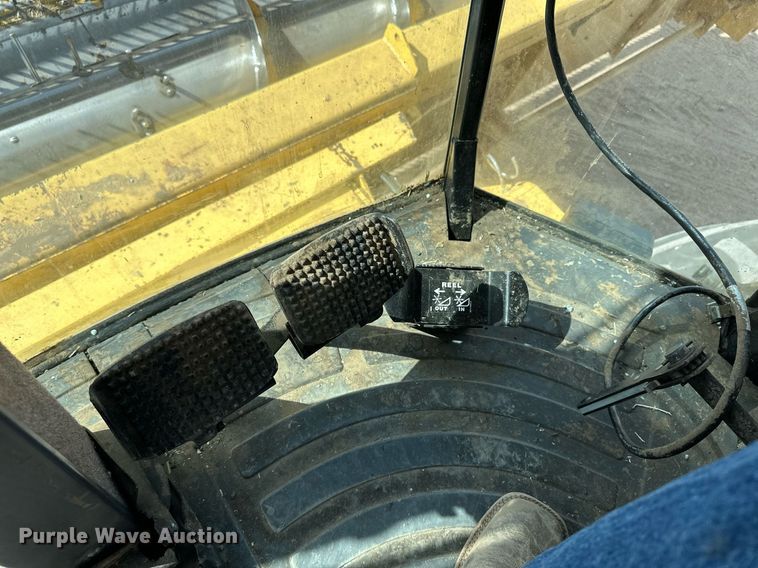 image for item KX9138 New Holland TR98  combine