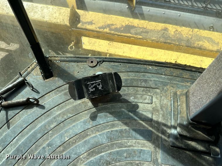 image for item KX9138 New Holland TR98  combine