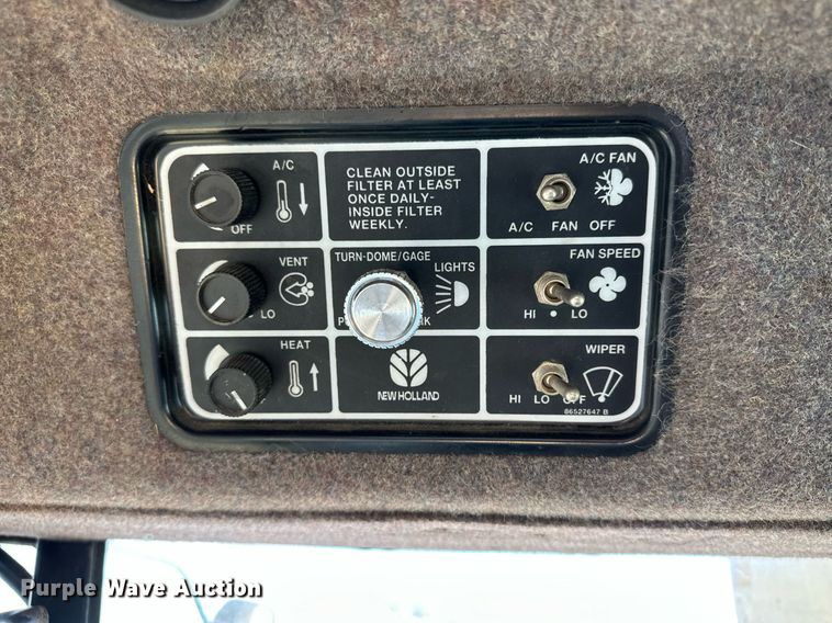 image for item KX9138 New Holland TR98  combine