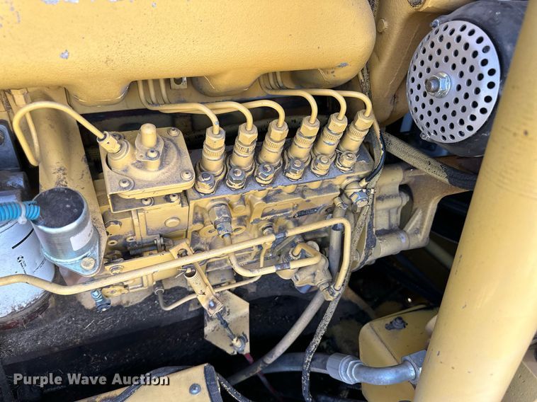 image for item KX9138 New Holland TR98  combine