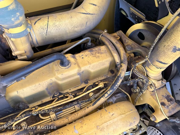 image for item KX9138 New Holland TR98  combine