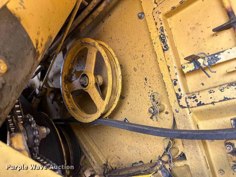 image for item KX9138 New Holland TR98  combine