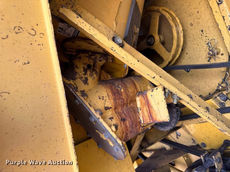 image for item KX9138 New Holland TR98  combine