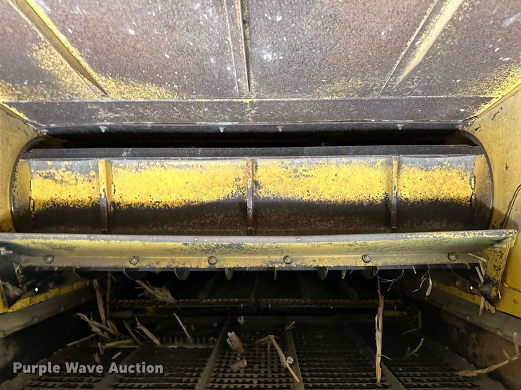 image for item KX9138 New Holland TR98  combine