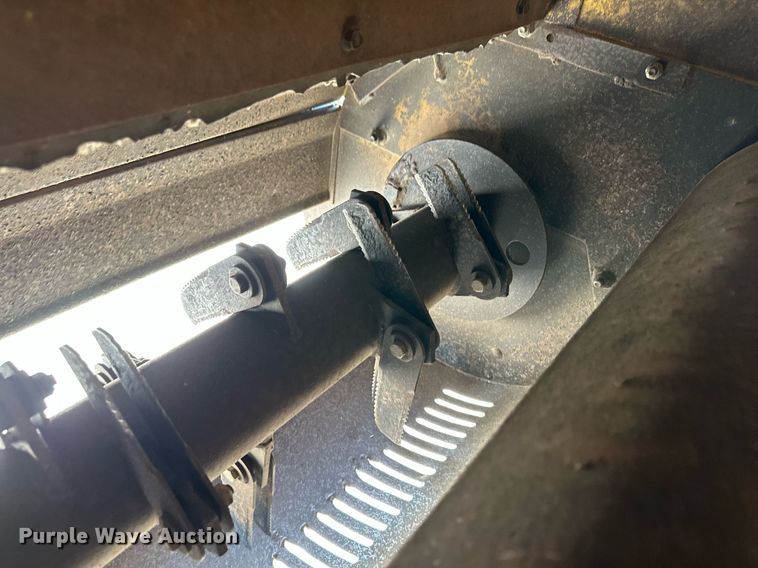 image for item KX9138 New Holland TR98  combine