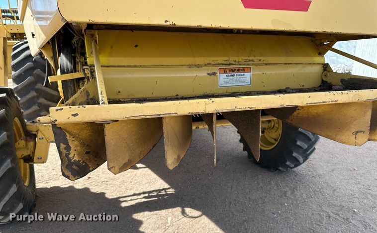 image for item KX9138 New Holland TR98  combine