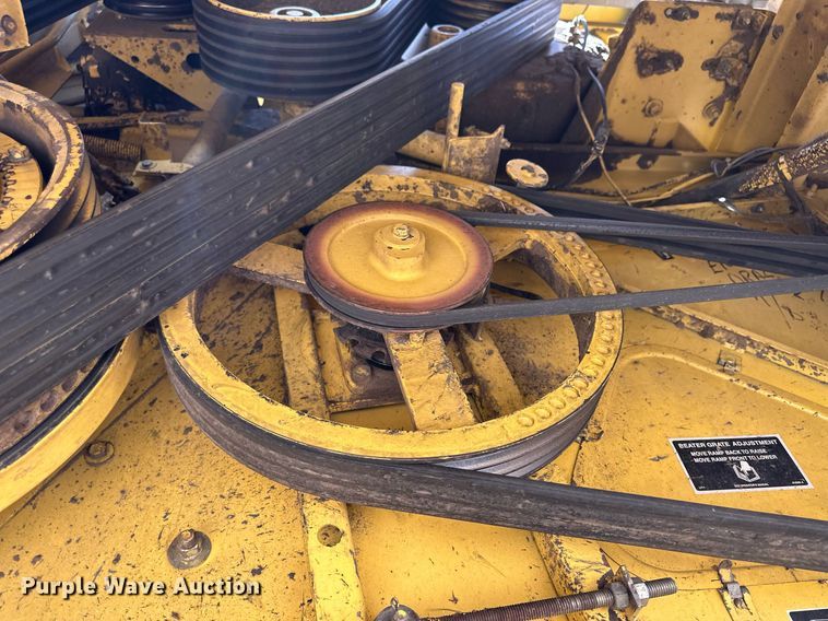 image for item KX9138 New Holland TR98  combine