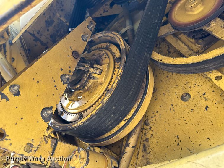 image for item KX9138 New Holland TR98  combine