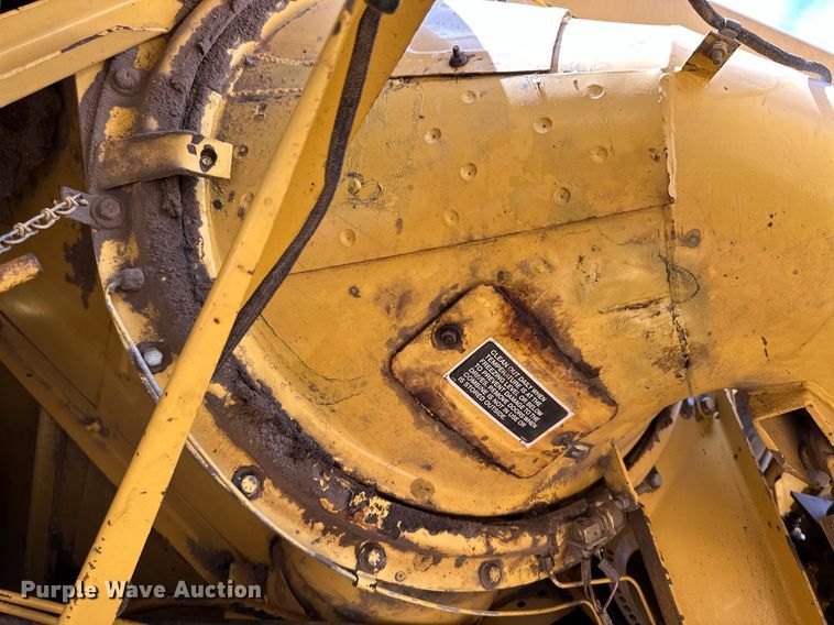 image for item KX9138 New Holland TR98  combine