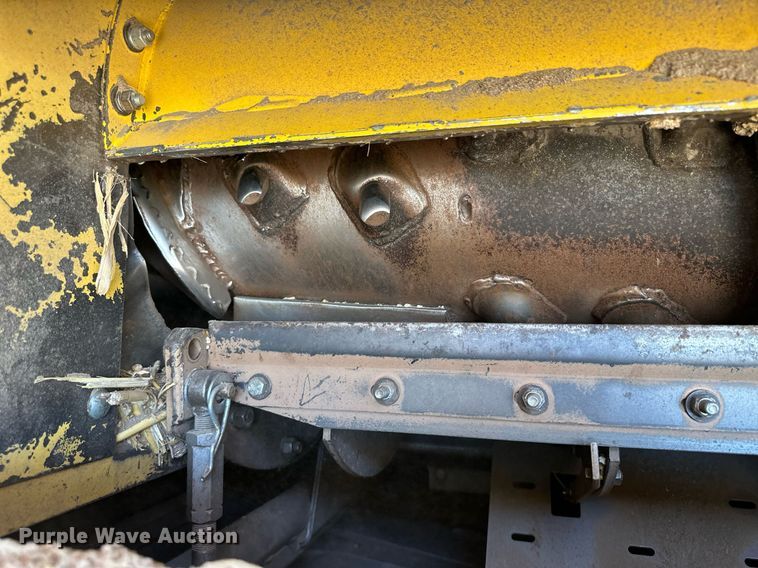 image for item KX9138 New Holland TR98  combine