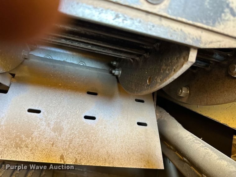 image for item KX9138 New Holland TR98  combine