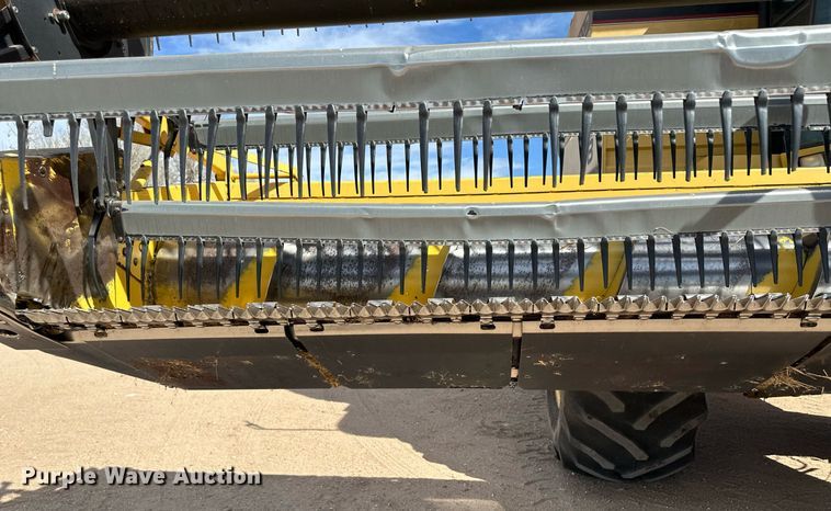 image for item KX9138 New Holland TR98  combine