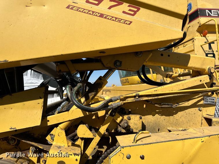 image for item KX9138 New Holland TR98  combine