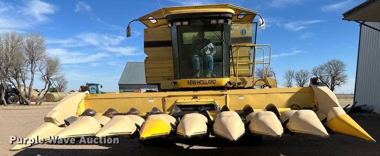 image for item KX9139 New Holland 996  corn head