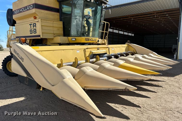 image for item KX9139 New Holland 996  corn head