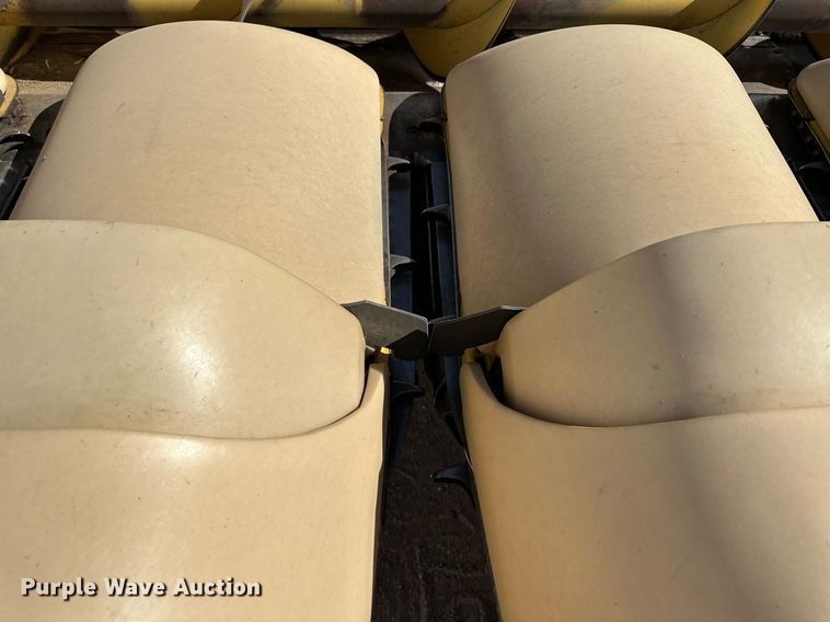 image for item KX9139 New Holland 996  corn head