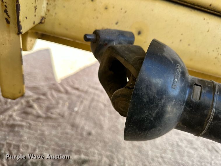 image for item KX9139 New Holland 996  corn head