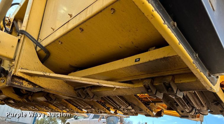 image for item KX9139 New Holland 996  corn head