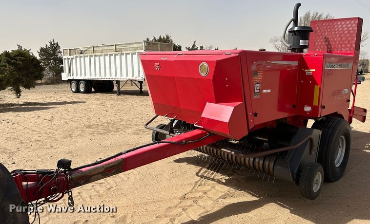 image for item KX9196 2013 Massey Ferguson 1843S  self-contained small square baler