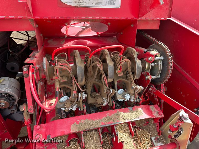 image for item KX9196 2013 Massey Ferguson 1843S  self-contained small square baler