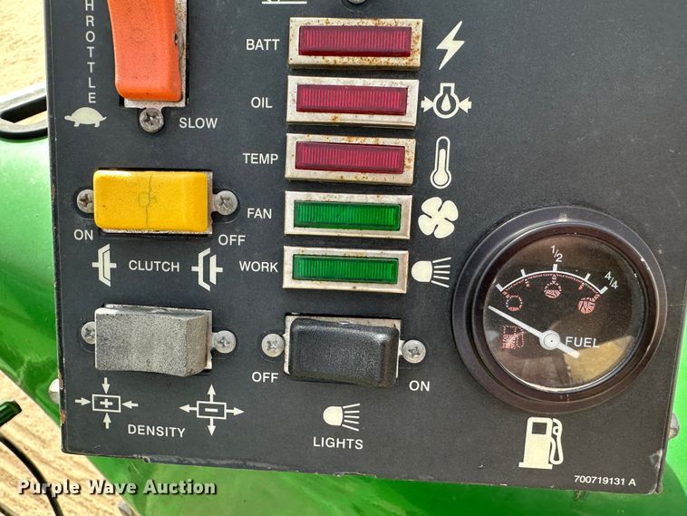 image for item KX9196 2013 Massey Ferguson 1843S  self-contained small square baler