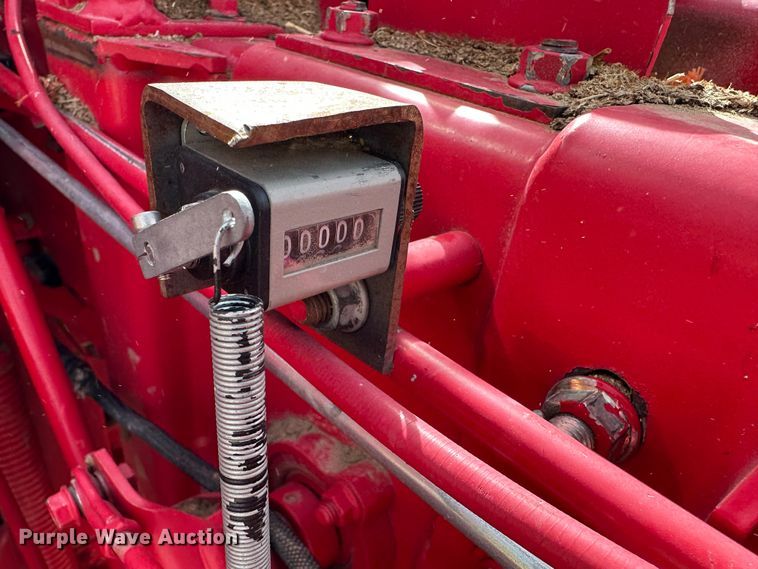 image for item KX9196 2013 Massey Ferguson 1843S  self-contained small square baler