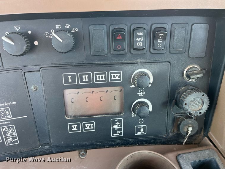 image for item LA9922 2008 John Deere 8130  MFWD tractor