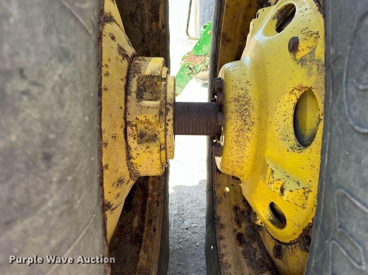 image for item LA9922 2008 John Deere 8130  MFWD tractor